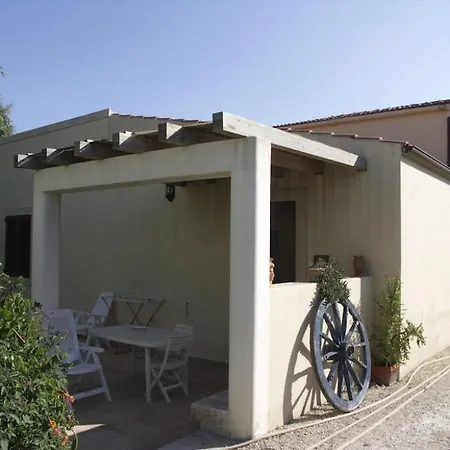 Punta Milocca Sleeps 2 Wifi T764356 Terrauzza